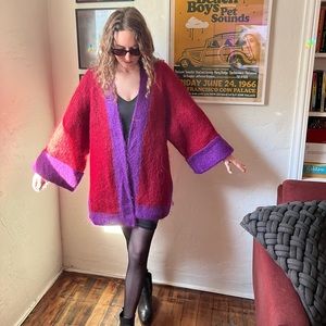 Retro Red & Purple Robe
Small (Fits M/L)
Vintage Perry Ellis